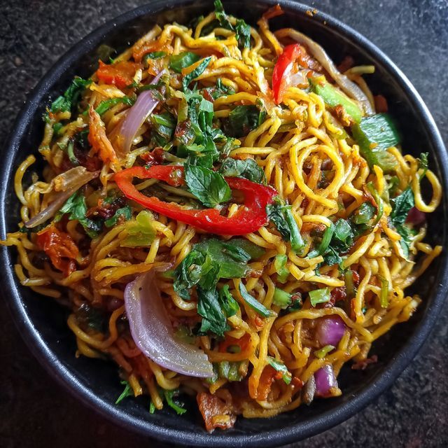 Veg Hukka Noodles